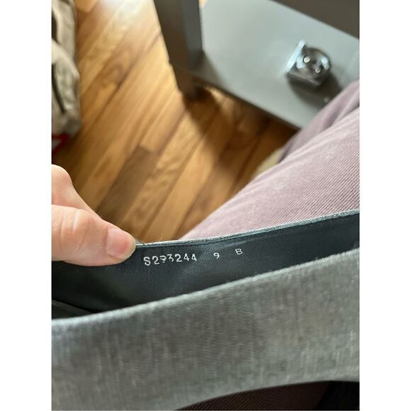 Stuart Weitzman For Russell & Bromley Silver Metallic Square toe Heel Size 9 B - Picture 6 of 7